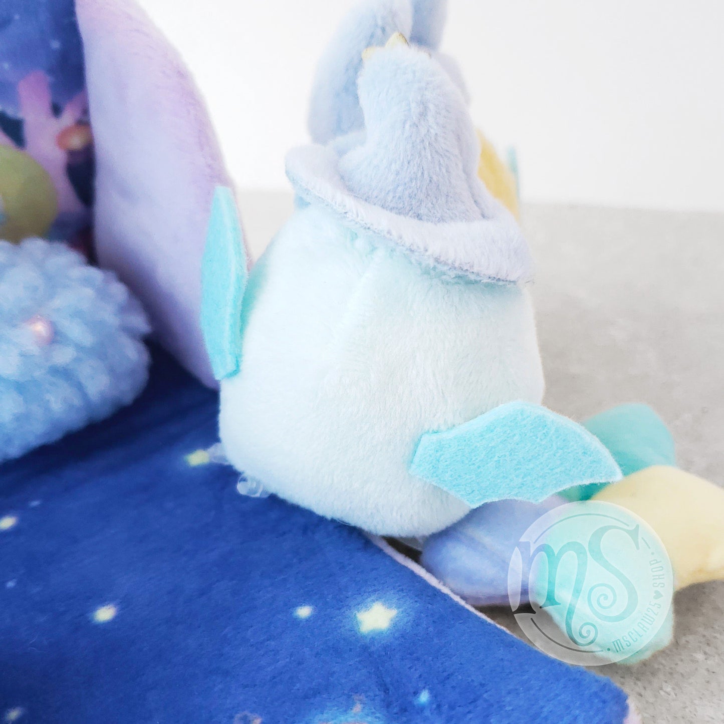 Sumikko Gurashi | Film 2: Der kleine Zauberer im blauen Mondlicht | Tapioca Tenori Mini-Plüsch