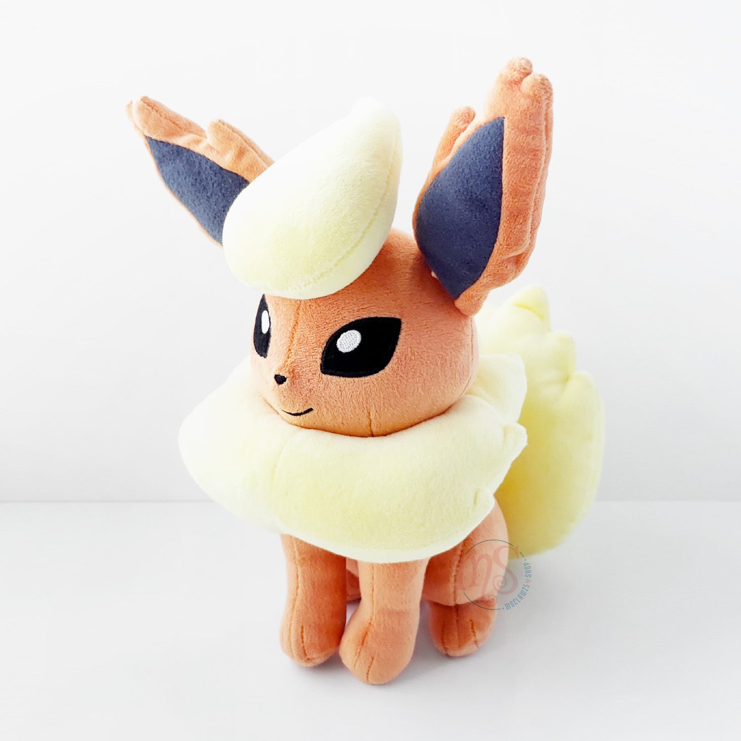 Pokémon Eevee Friends Flareon Sitting Plush – MSClaw25