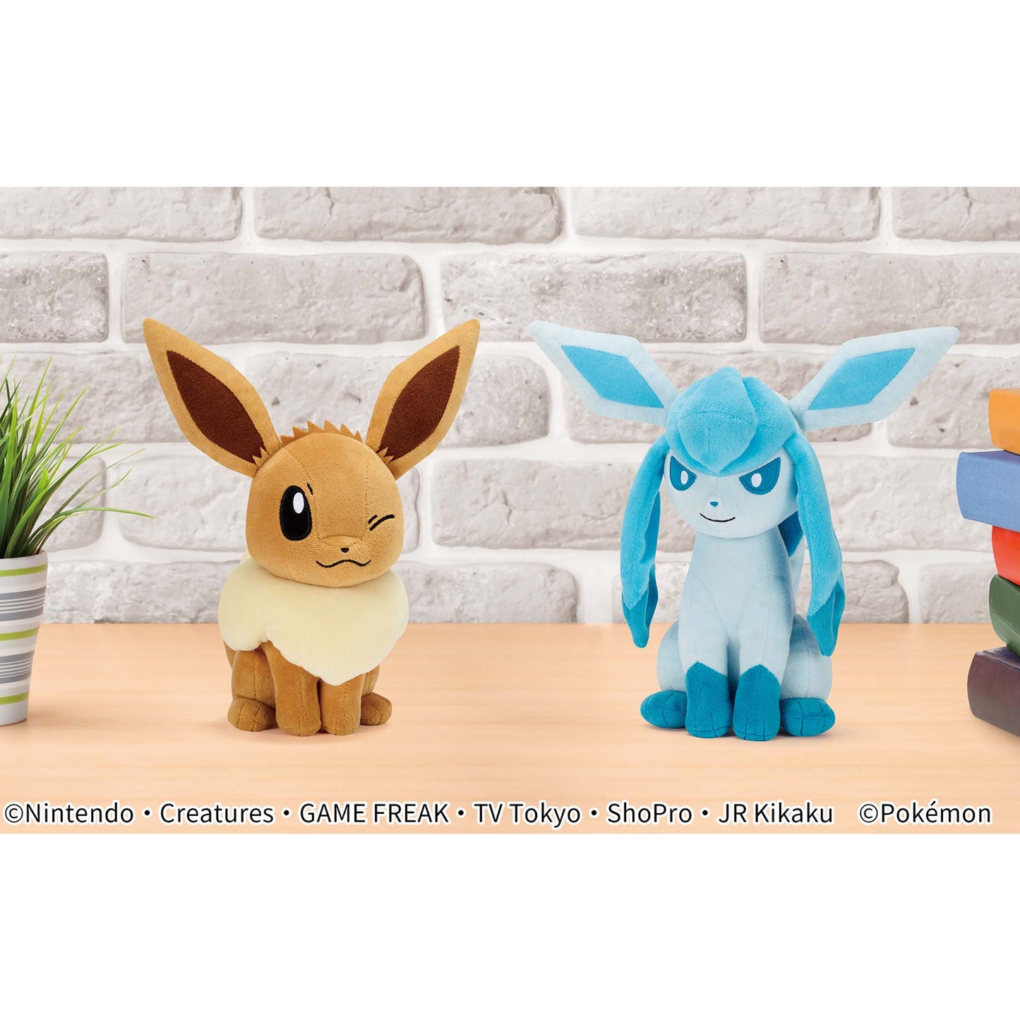 Pokémon | Evoli-Freunde | Evoli zwinkerndes sitzendes Plüschtier