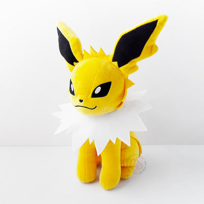 Pokémon | Eevee Friends | Jolteon Sitting Plush