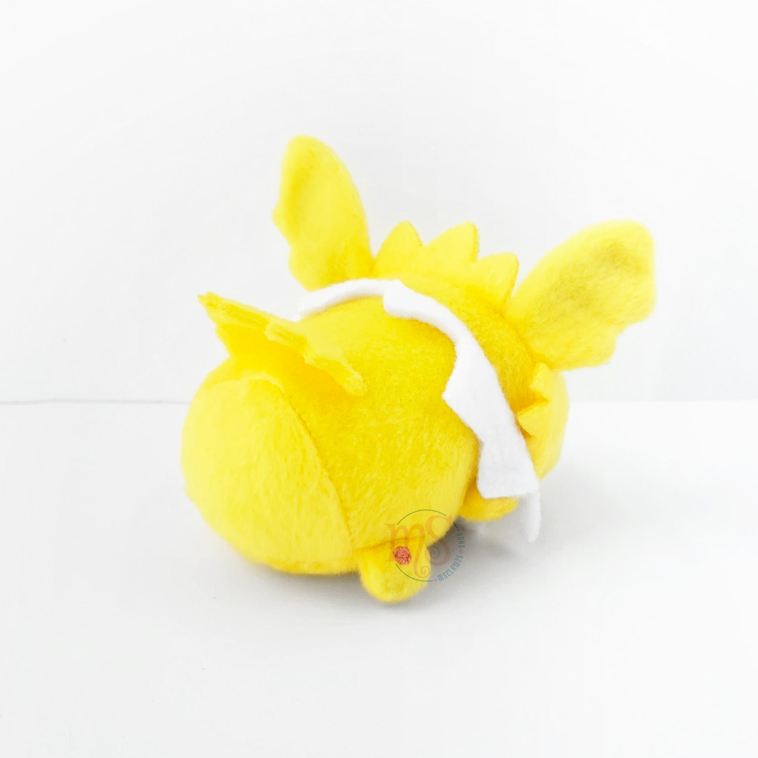 Sleeping store Jolteon Plushie - Pokémon Center