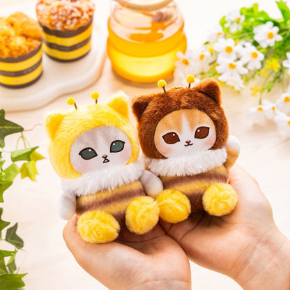 PRE-ORDER | Mofusand | Full of Hachinyan Bee Lottery | Hachiware Cat (Dazed) Sitting Mascot Small Plush | Ichiban Kuji