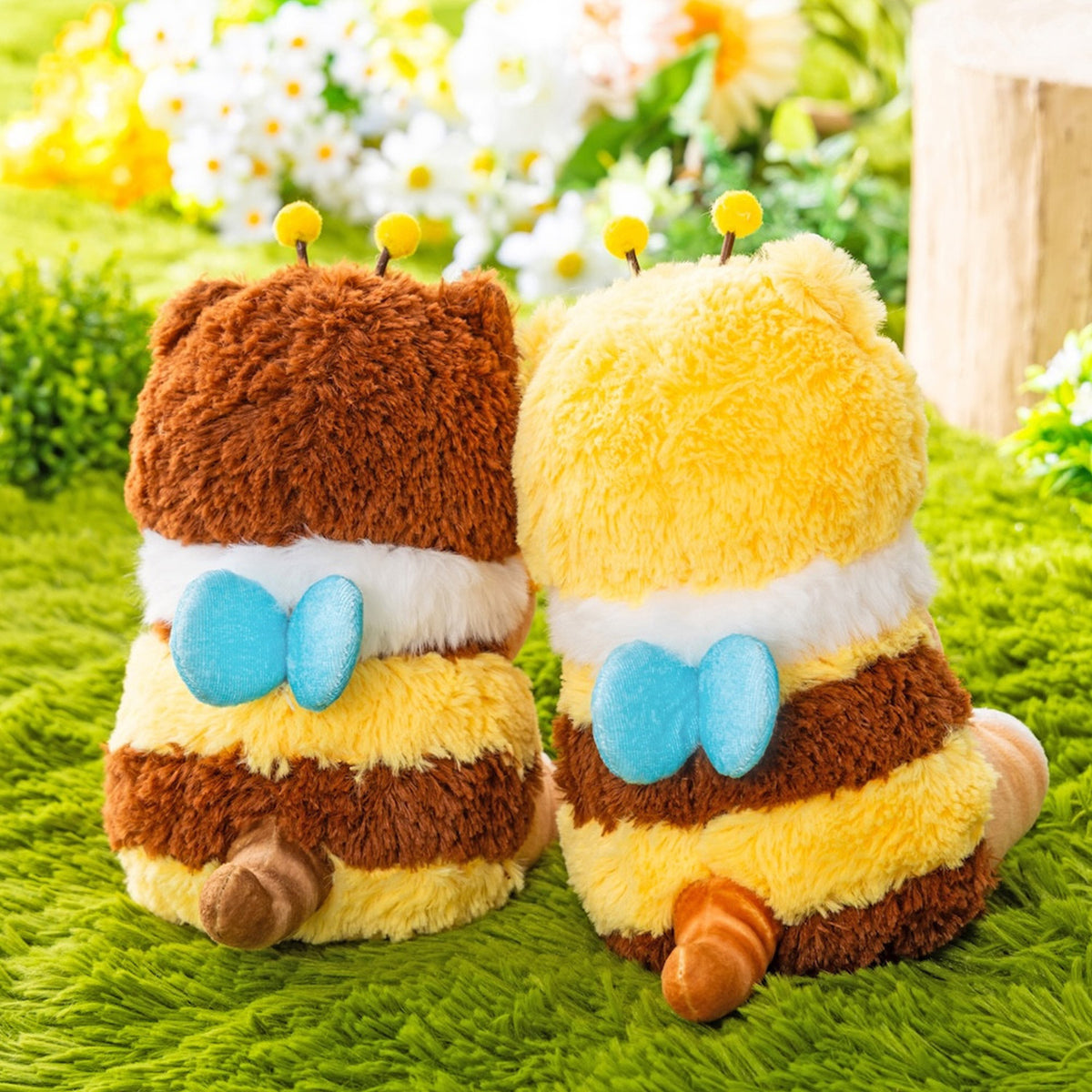 PRE-ORDER | Mofusand | Full of Hachinyan Bee Lottery | Brown Cat (Brown Bee Honey Licking) Sitting Small Plush | Ichiban Kuji